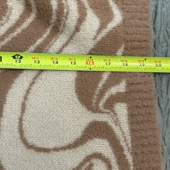 Hollister Cream and Brown Marbled Crew Neck Sweater Womens Size Large - Picture 7 of 11